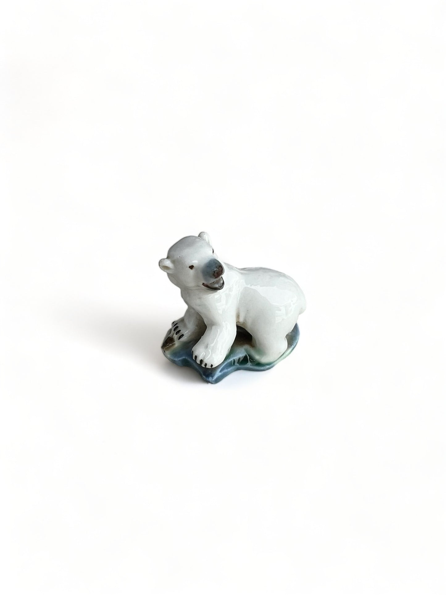 Polar Bear Wade Whimsie