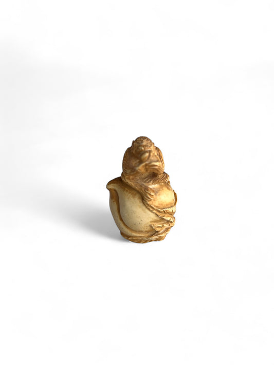 Sitting Monkeys Wade Whimsie