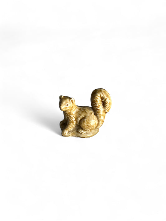Sitting Squirrel Wade Whimsie